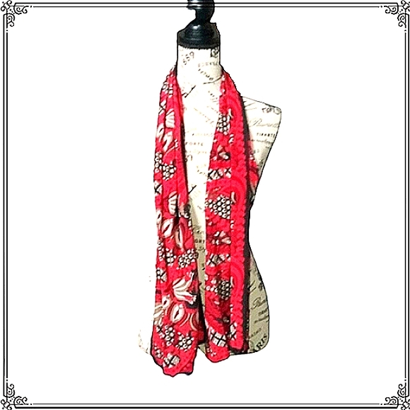 Vintage Red & Black Printed Silky Scarf - Picture 2 of 6